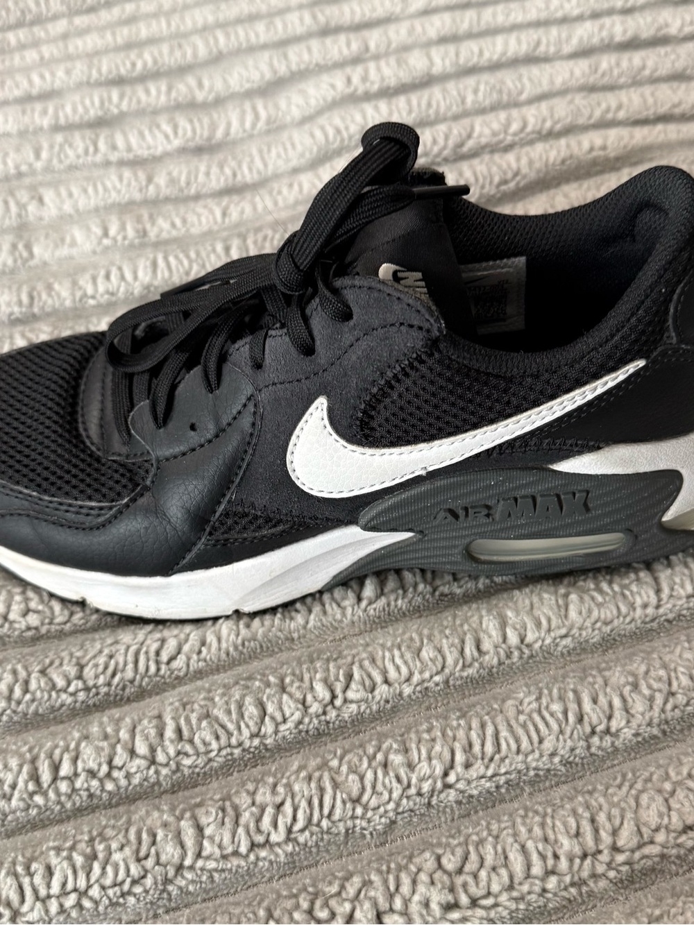 Women’s Nike Air Max Black and Whote